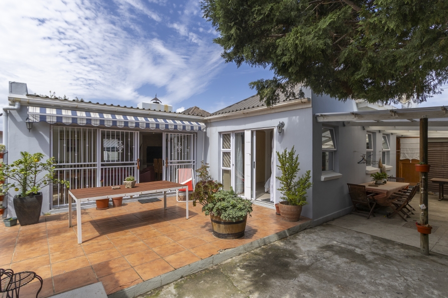 3 Bedroom Property for Sale in Lochnerhof Western Cape